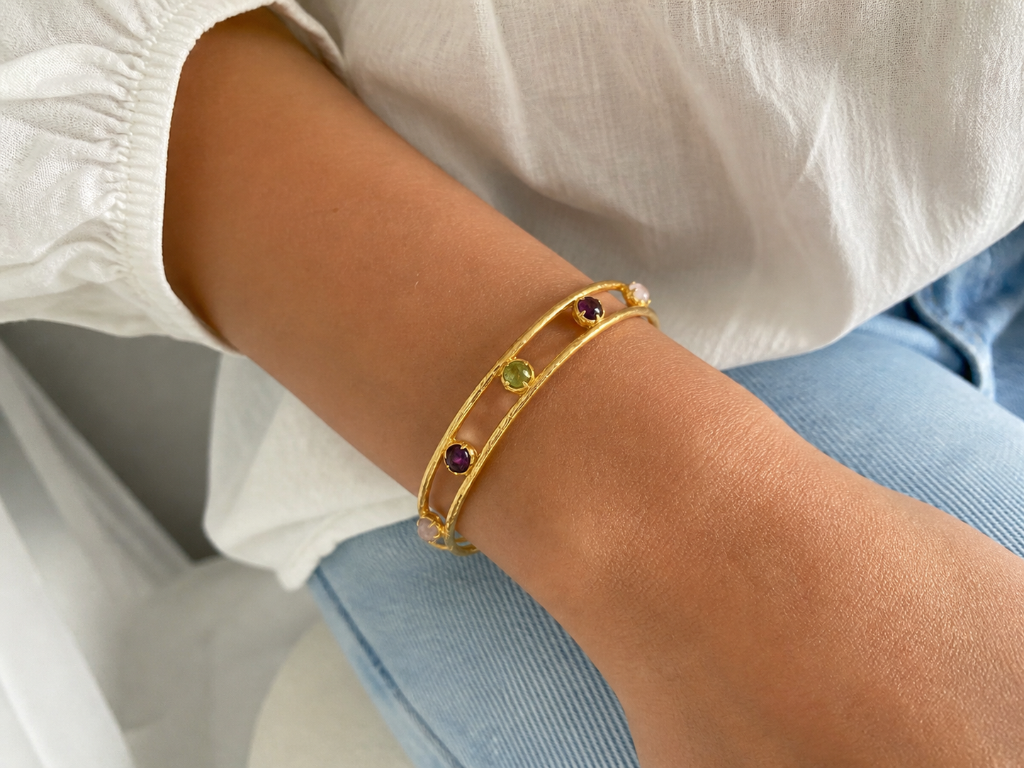 Elysia Gold Cuff Bracelet taş eksik