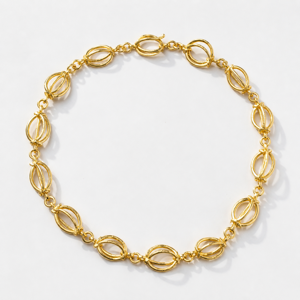 Loop Gold Necklace