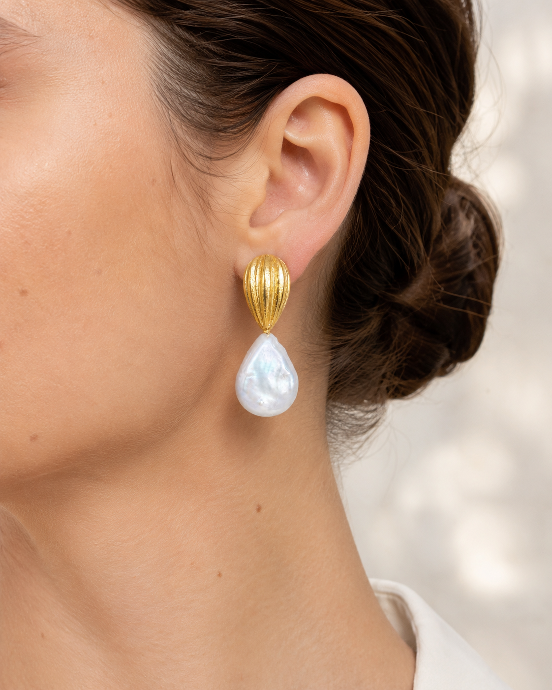 Gold Ribbed Earrings